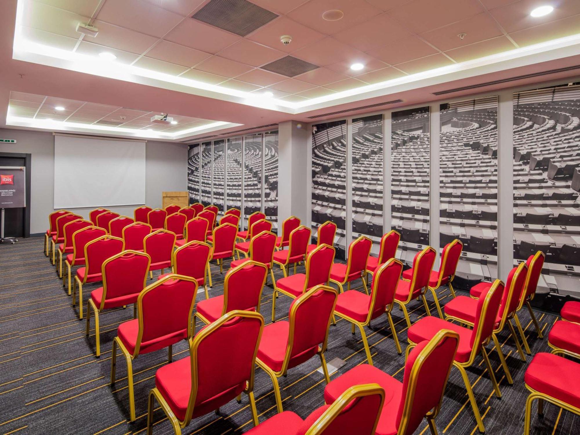 Ibis Istanbul West Hotel Bagian luar foto