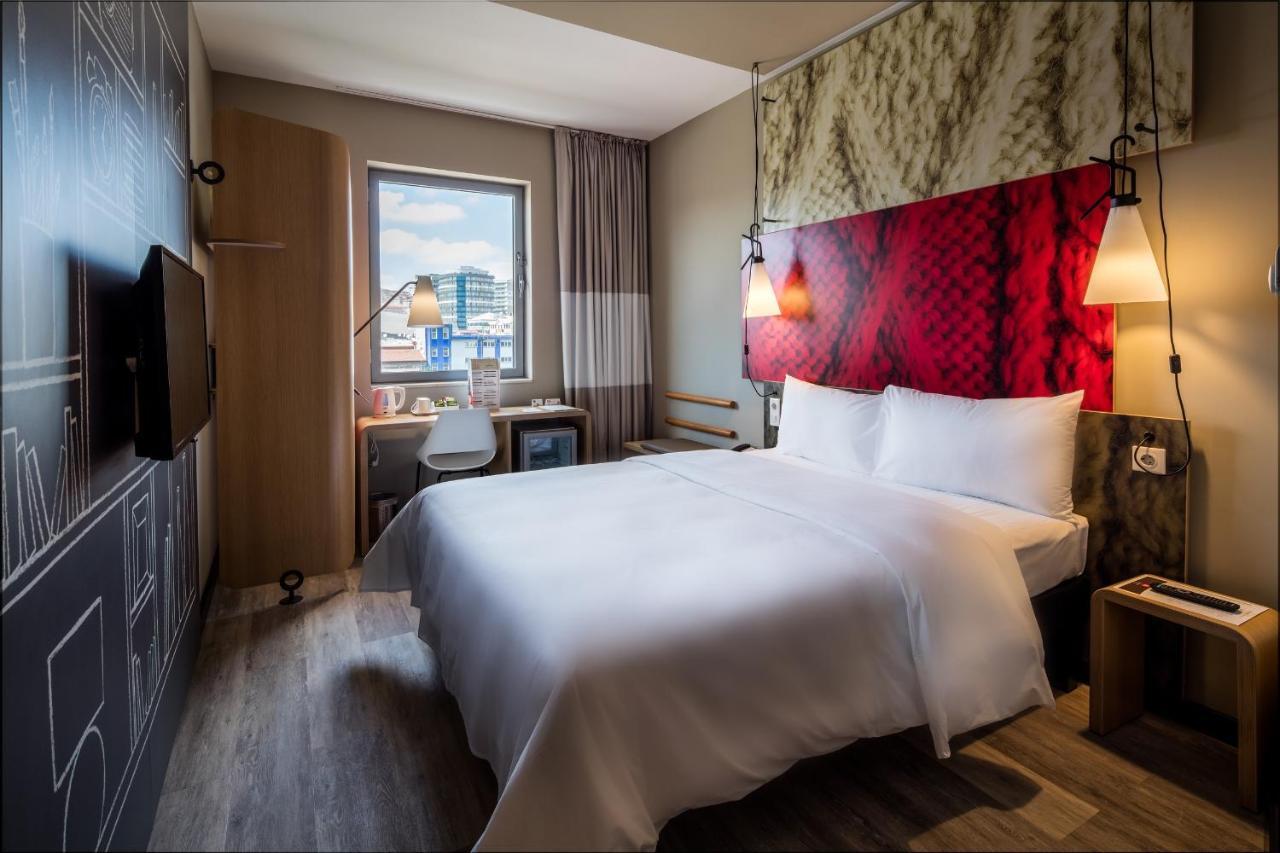 Ibis Istanbul West Hotel Bagian luar foto